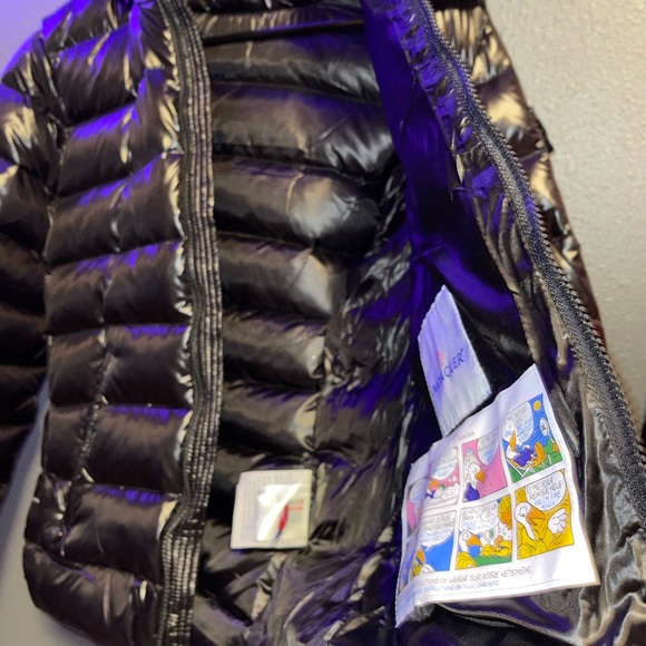 KIDS moncler puffer size m - Picture 2 of 3